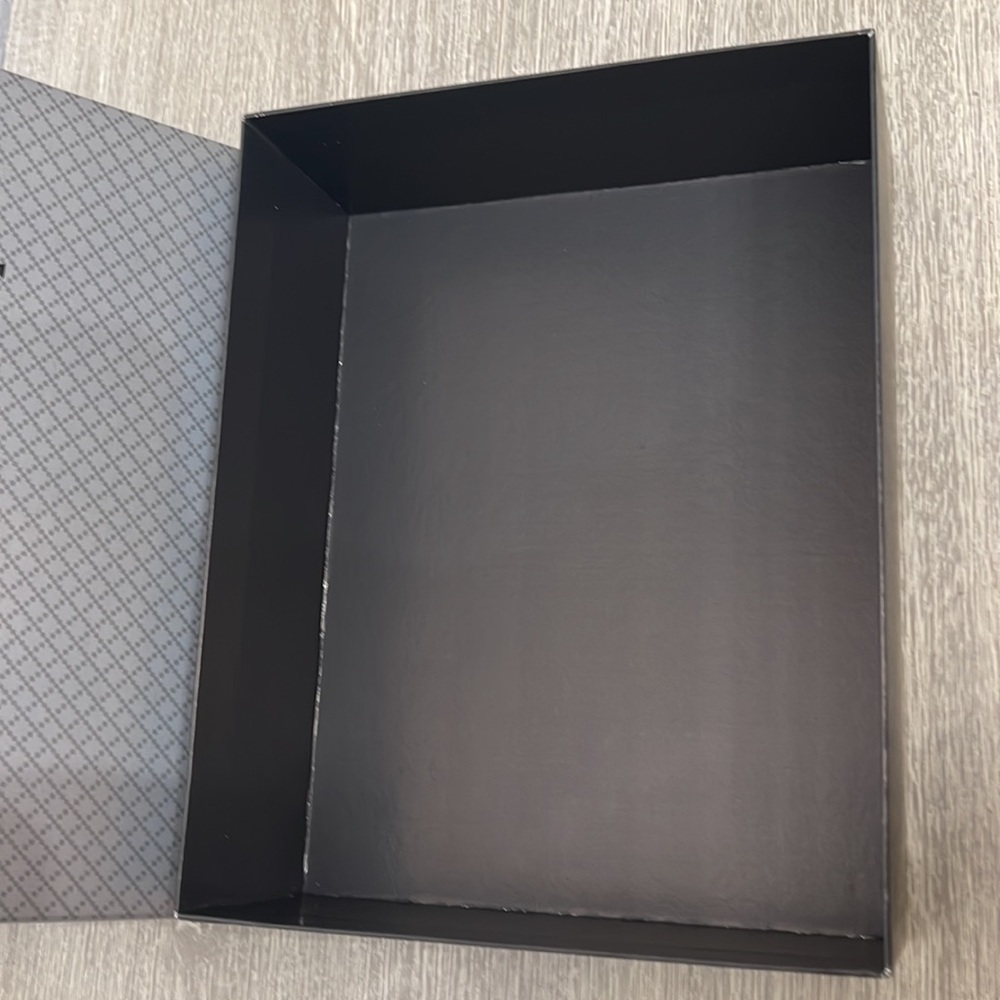 đź’ŻEmpty Gucci Box - Picture 4 of 10